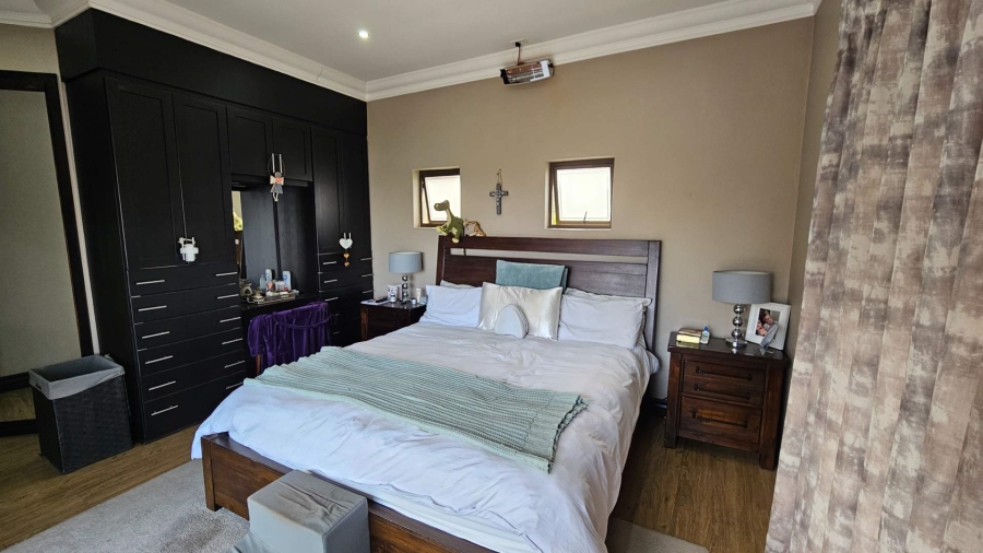 4 Bedroom Property for Sale in Birdwood Estate North West